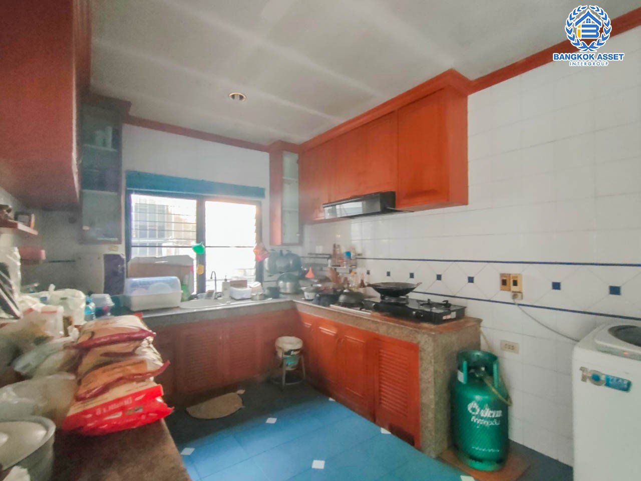 *****บ้านเดี่ยวมือสอง ม.ชัยพฤกษ์ รามอินทรา เนื้อที่มากถึง 78 ตร.ว. ฟังก์ชัน 3 ห้องนอน 3 ห้องน้ำ จอดรถได้ 2 คัน บ้านสวย พร้อมเข้าอยู่ได้ทันที บนทำเลศักยภาพ เชื่อมต่อได้หลายเส้นทาง ใกล้ทางด่วน "วัชรพล" และเซ็นทรัลรามอินทรา